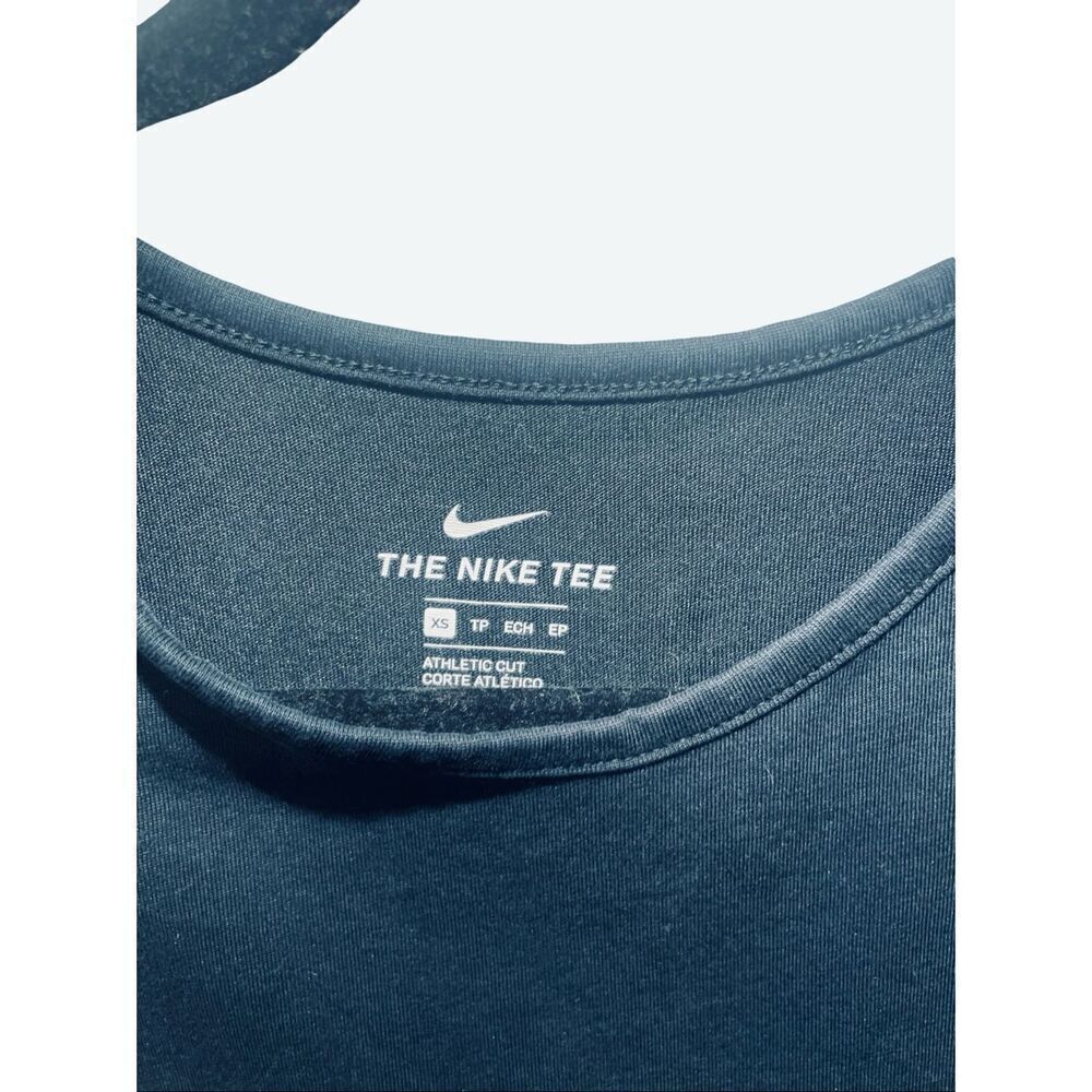 Nike Sleeveless Top - Picture 2 of 4